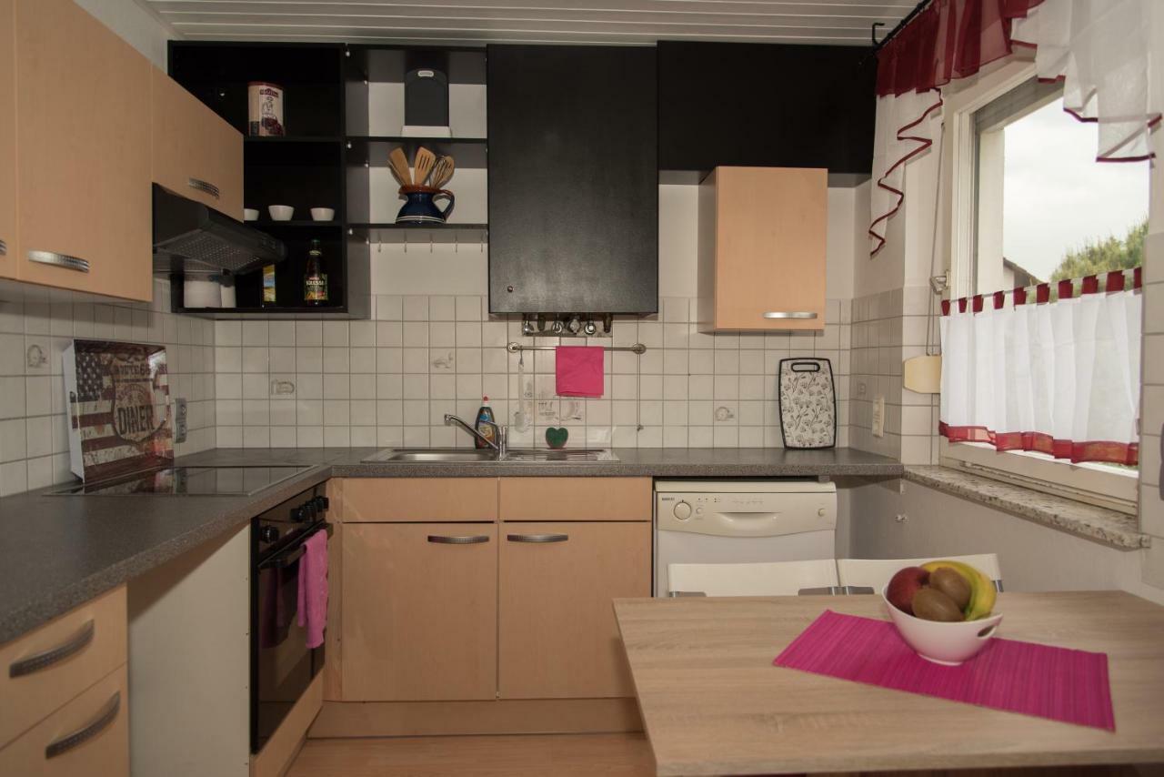 Ferienwohnung "Hirsch Huesli" Шопфхайм Экстерьер фото