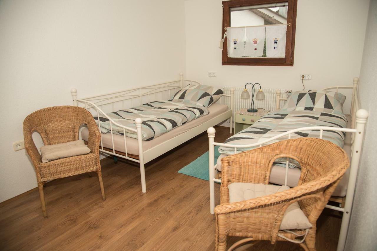 Ferienwohnung "Hirsch Huesli" Шопфхайм Экстерьер фото