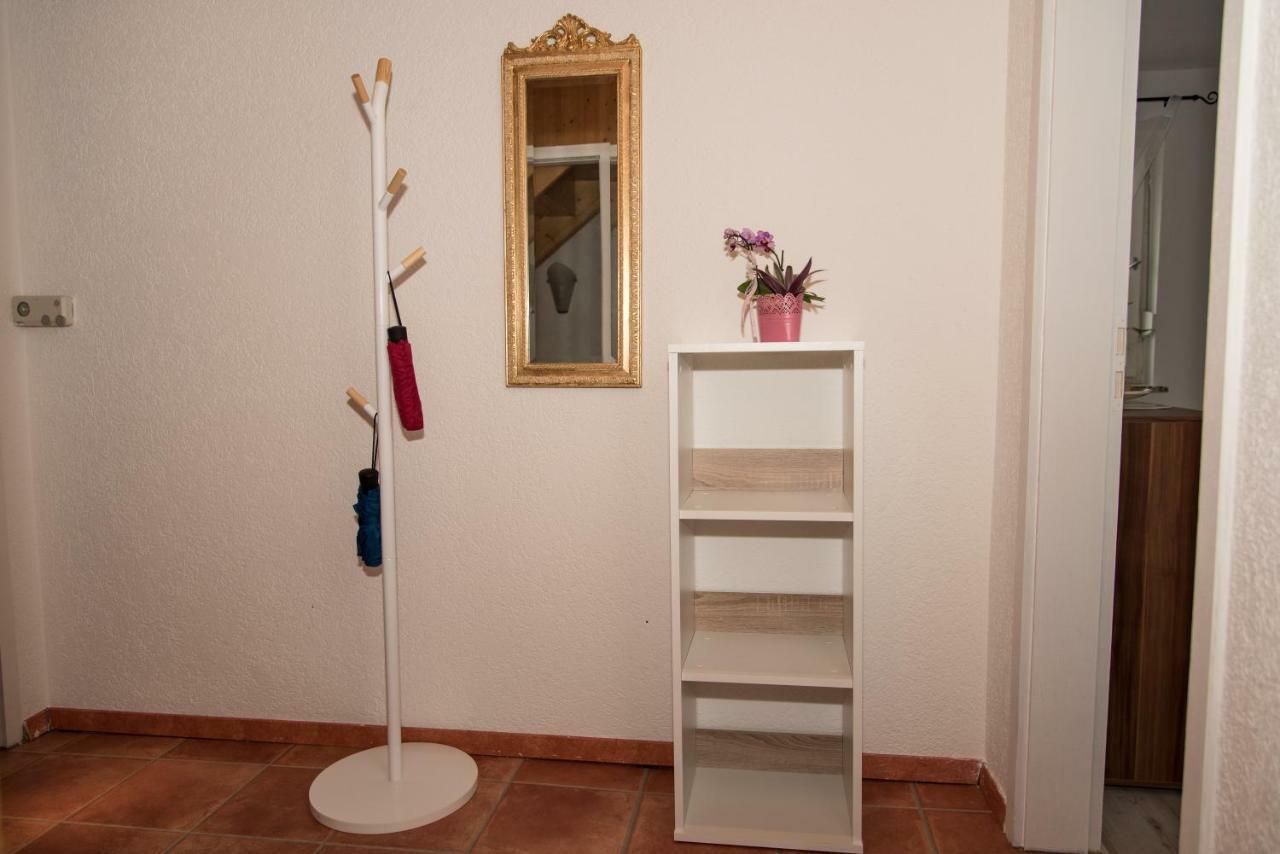 Ferienwohnung "Hirsch Huesli" Шопфхайм Экстерьер фото