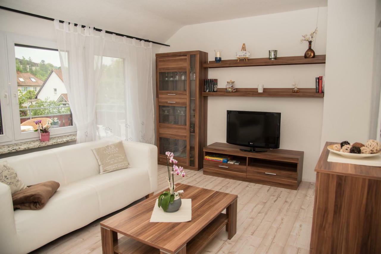 Ferienwohnung "Hirsch Huesli" Шопфхайм Экстерьер фото